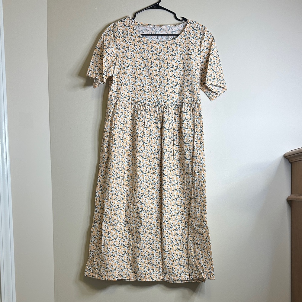 Chic Cream Floral Midi Dress